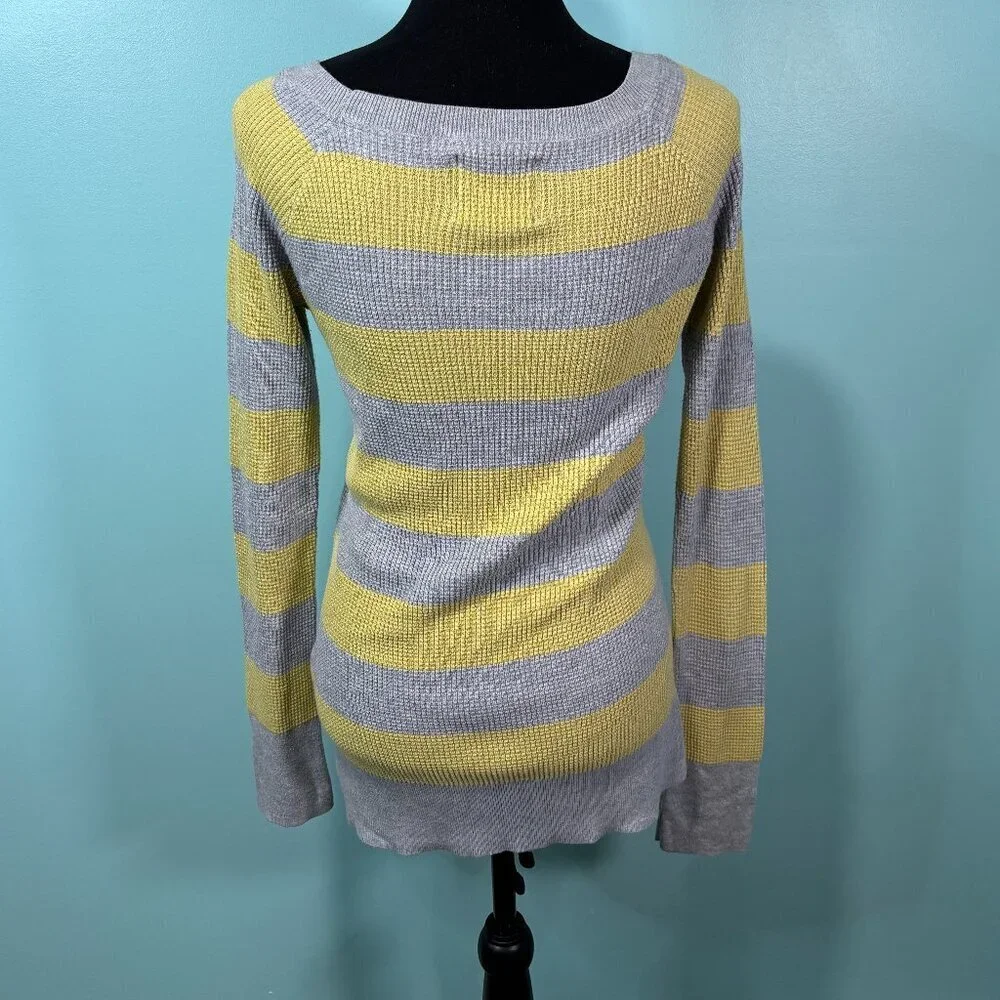 American Eagle Outfitters | Yellow and Gray Striped Sweater Size XL Lot J